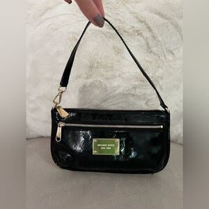 Pre-Owned Michael Kors Black Patent Leather Wristlet Wallet Purse